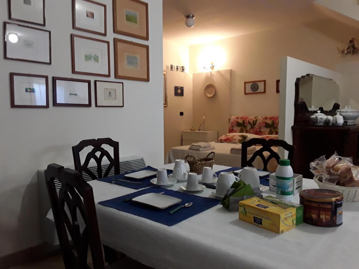 Casa Conte Bed & Breakfast Терачина Екстериор снимка